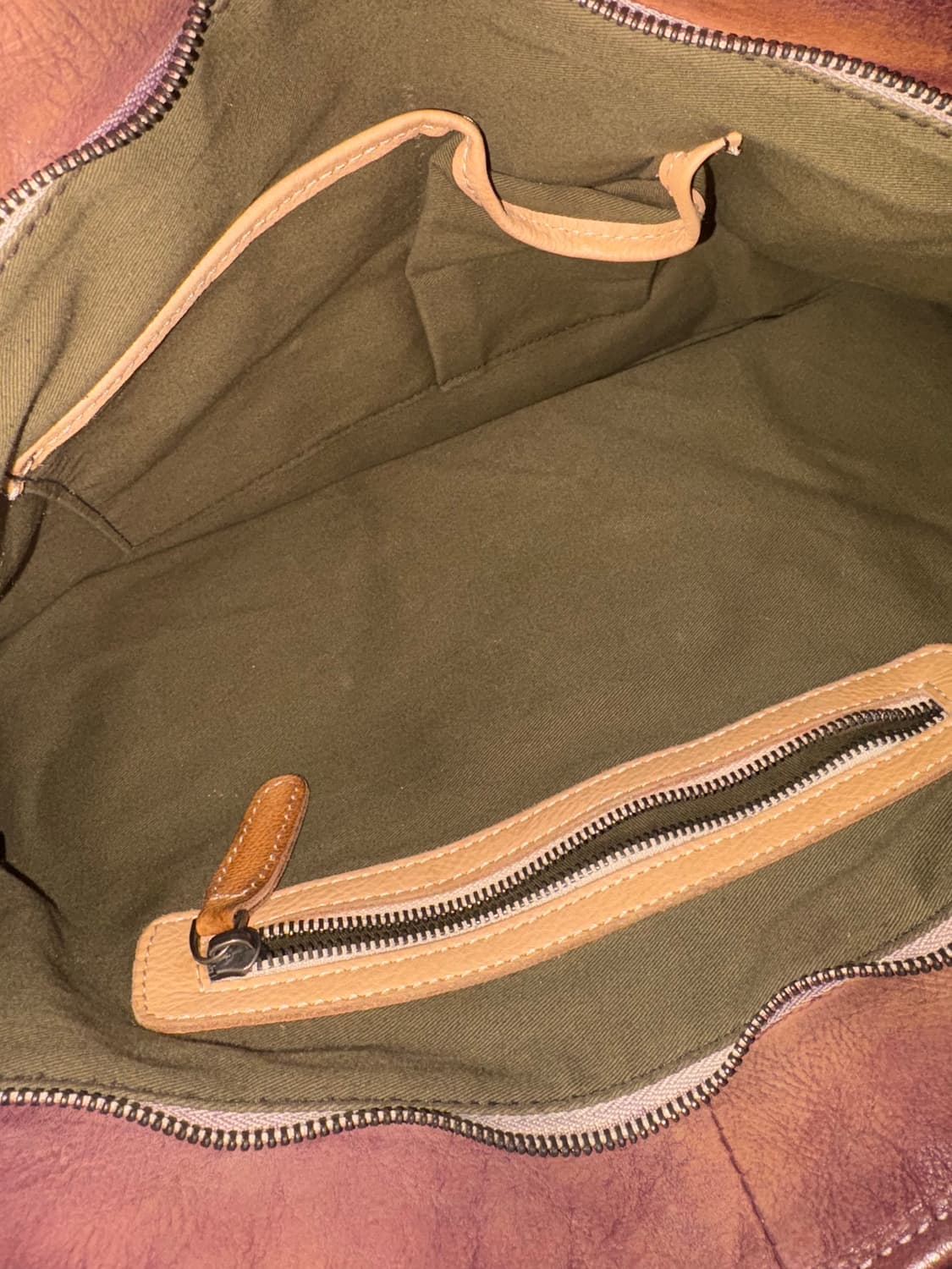 스터드 가죽 빅토트백 상품이미지3