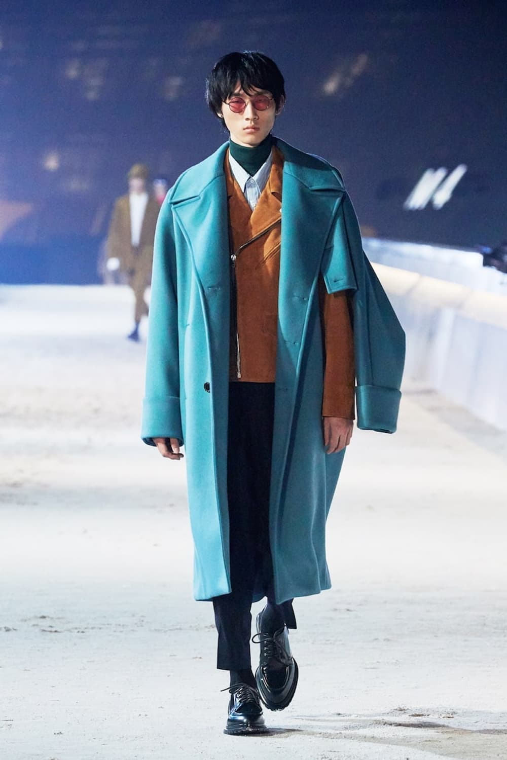 (새상품)솔리드옴므 30주년 런웨이 블랙 코트 46사이즈 상품이미지1