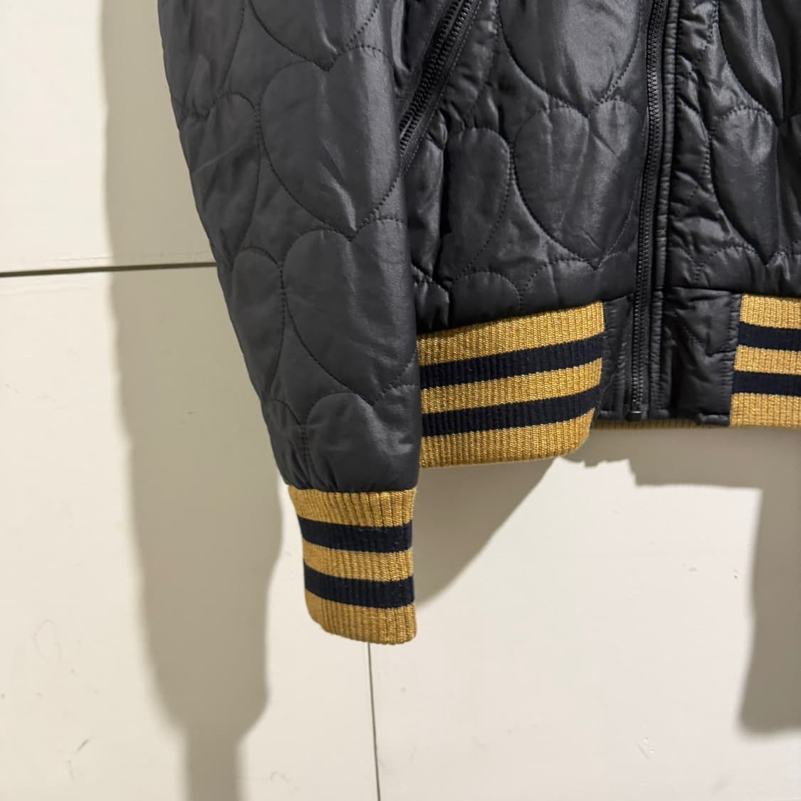 아디다스 블랙 퀄팅 자켓 상품이미지3