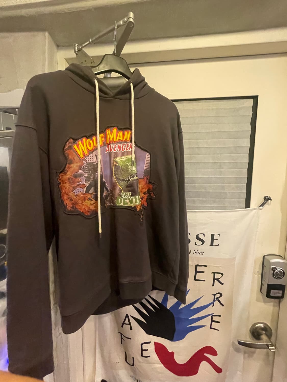 질수트 울프맨 프린팅 후드 105 상품이미지1