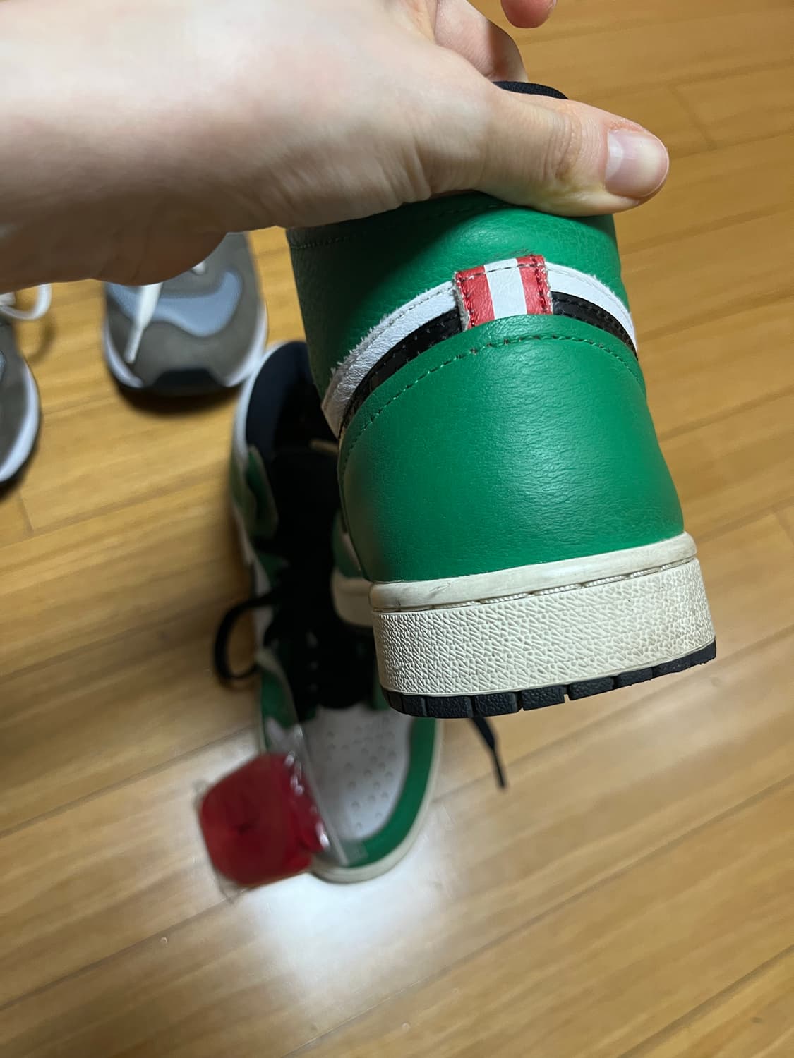 조던1 하이 럭키그린 우먼즈 245 상품이미지4