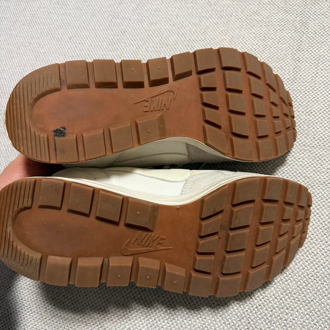 나이키 x 사카이 베이퍼와플 화이트 앤 검 상품이미지9