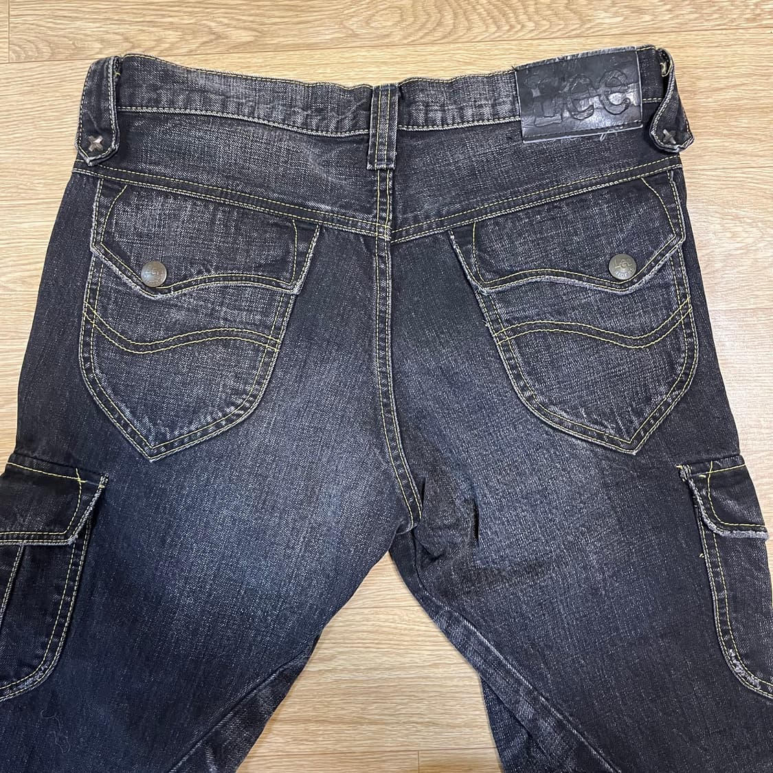 M) Lee 일본 리 카고 데님 플레어 부츠컷 흑청 워싱 블랙 상품이미지4