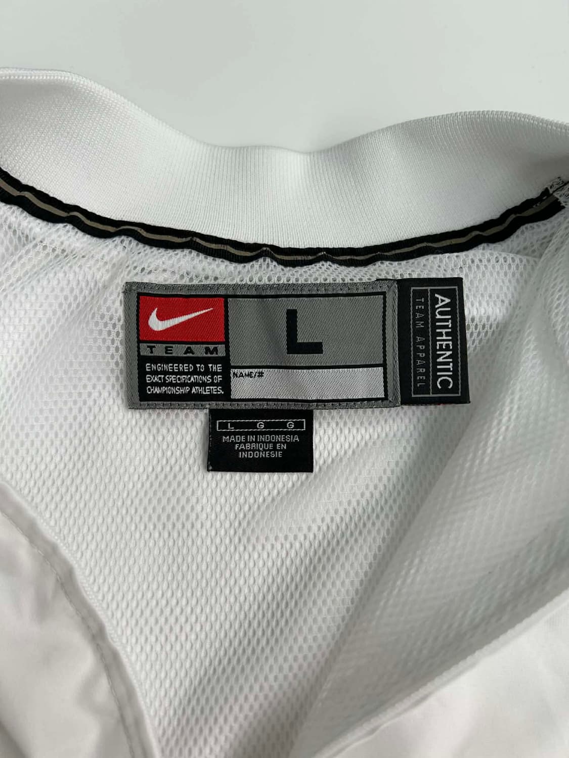 [L] 나이키 팀 아이오와 화이트 대장급 웜업 윈드브레이커 상품이미지3