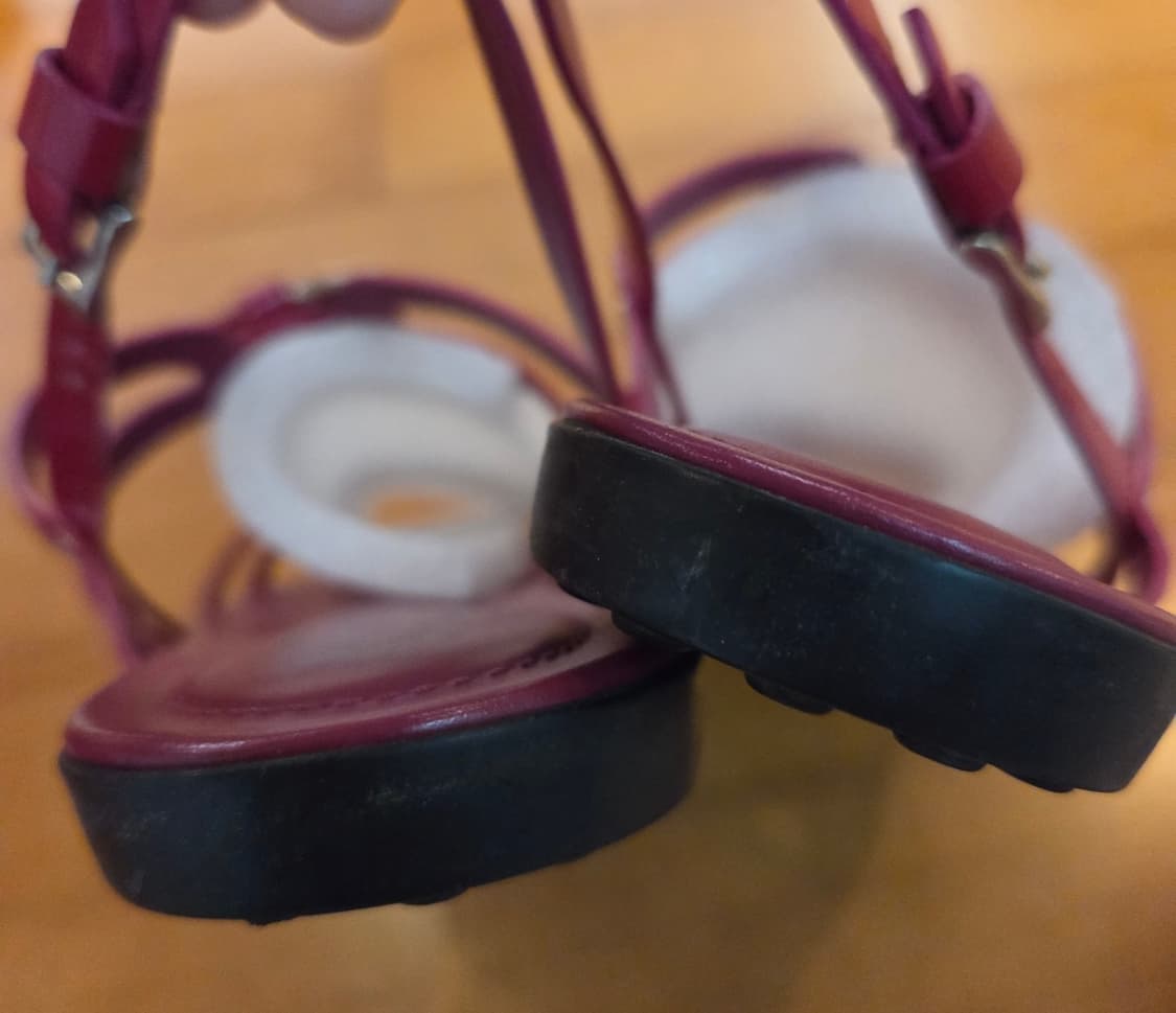 TOD'S 토즈 에나멜 버건디 스트랩 샌들 상품이미지9