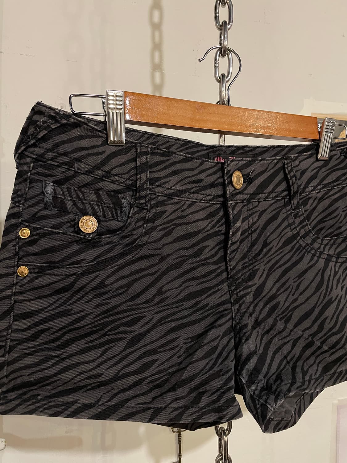 지브라 패턴 금장 버튼 그레이 숏팬츠 갸루 상품이미지5