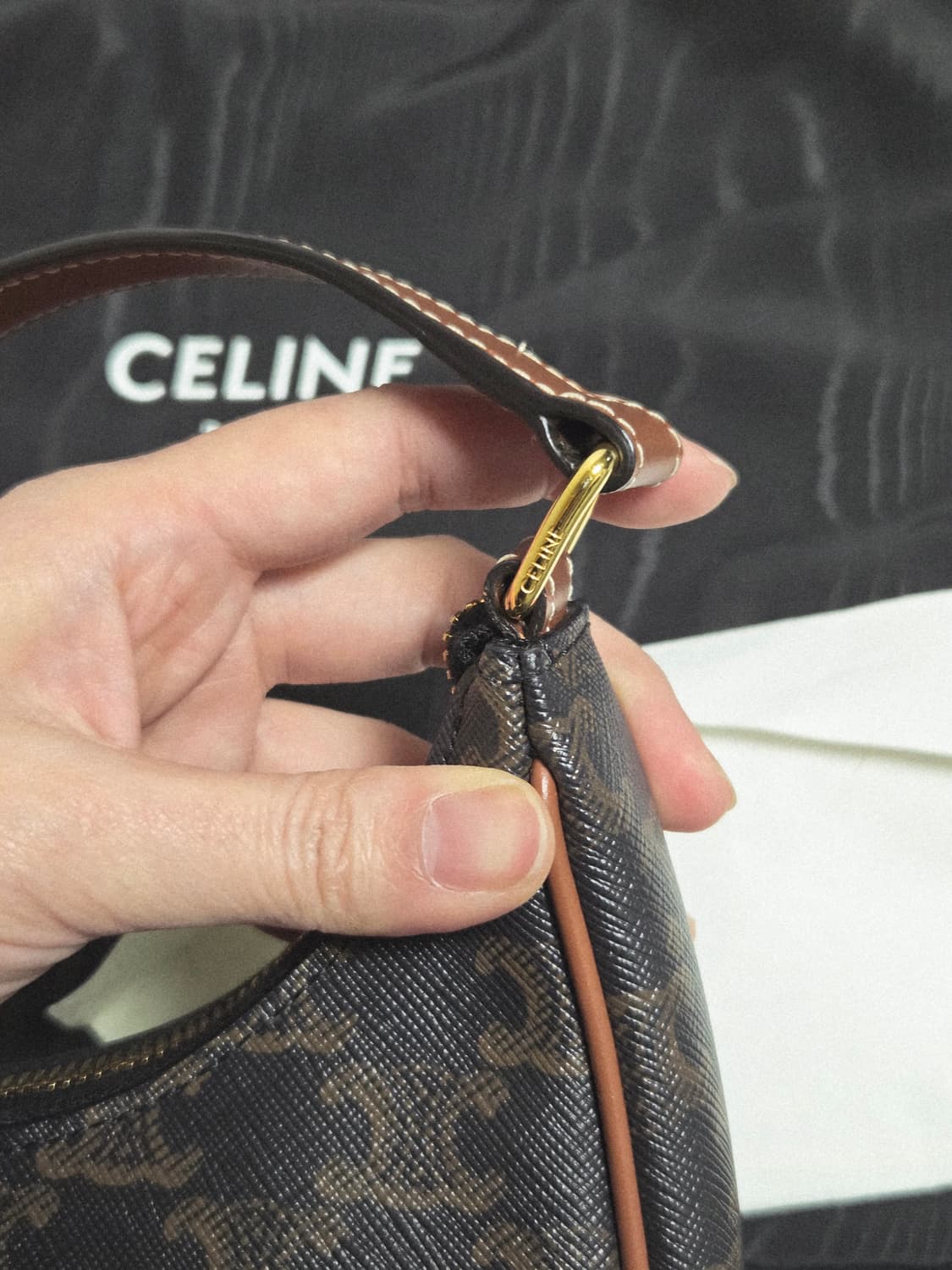 셀린느 아바백 상품이미지10