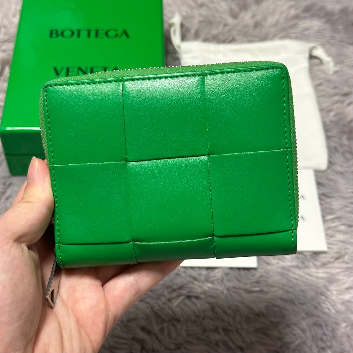 [풀구성] 보테가베네타 맥시 플랩 반지갑 그린 상품이미지2