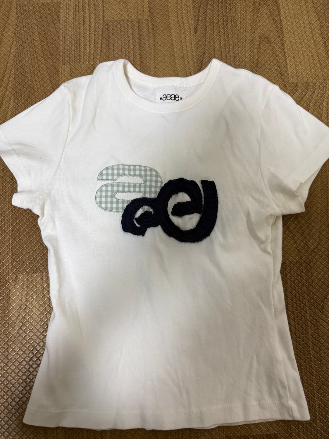 aeae APPLIQUE LOGO TEE [WHITE] 상품이미지1