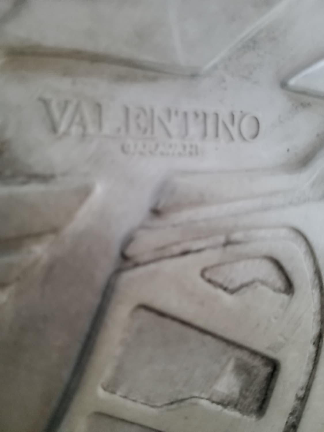 발렌티노 가라바니 스니커즈 검보이 43 상품이미지6