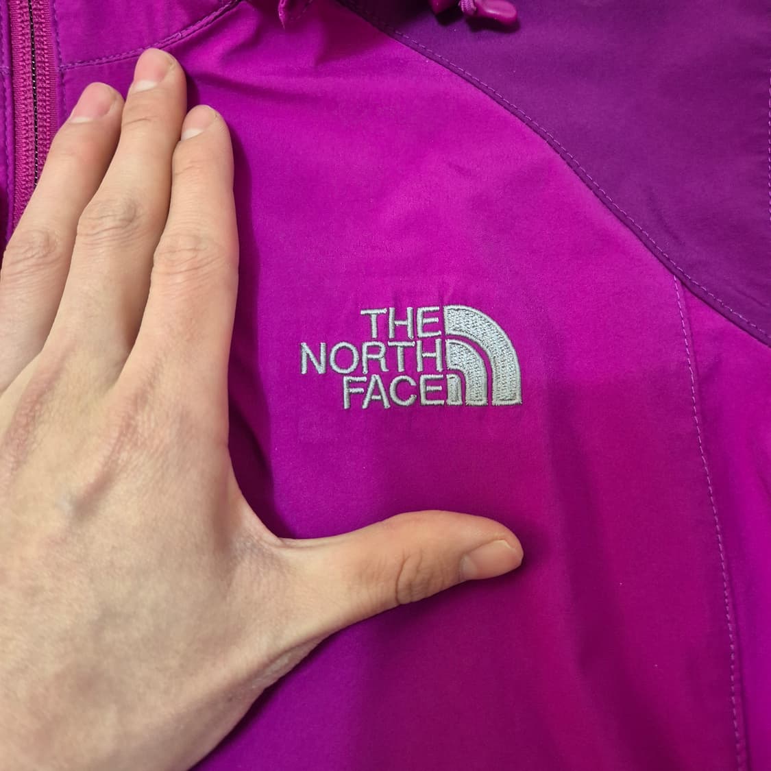 노스페이스 여성 윈드스토퍼 후드 바람막이 자켓 L(90) 상품이미지6