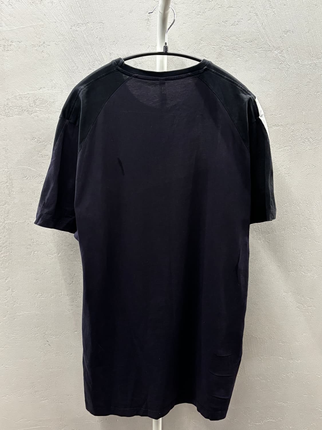 닐바렛 블랙/화이트 반팔 티셔츠 M 상품이미지9