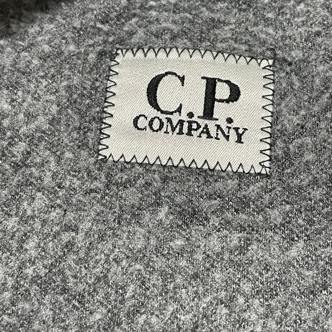 [L] C.P.컴퍼니 렌즈와펜 맨투맨 그레이 상품이미지4