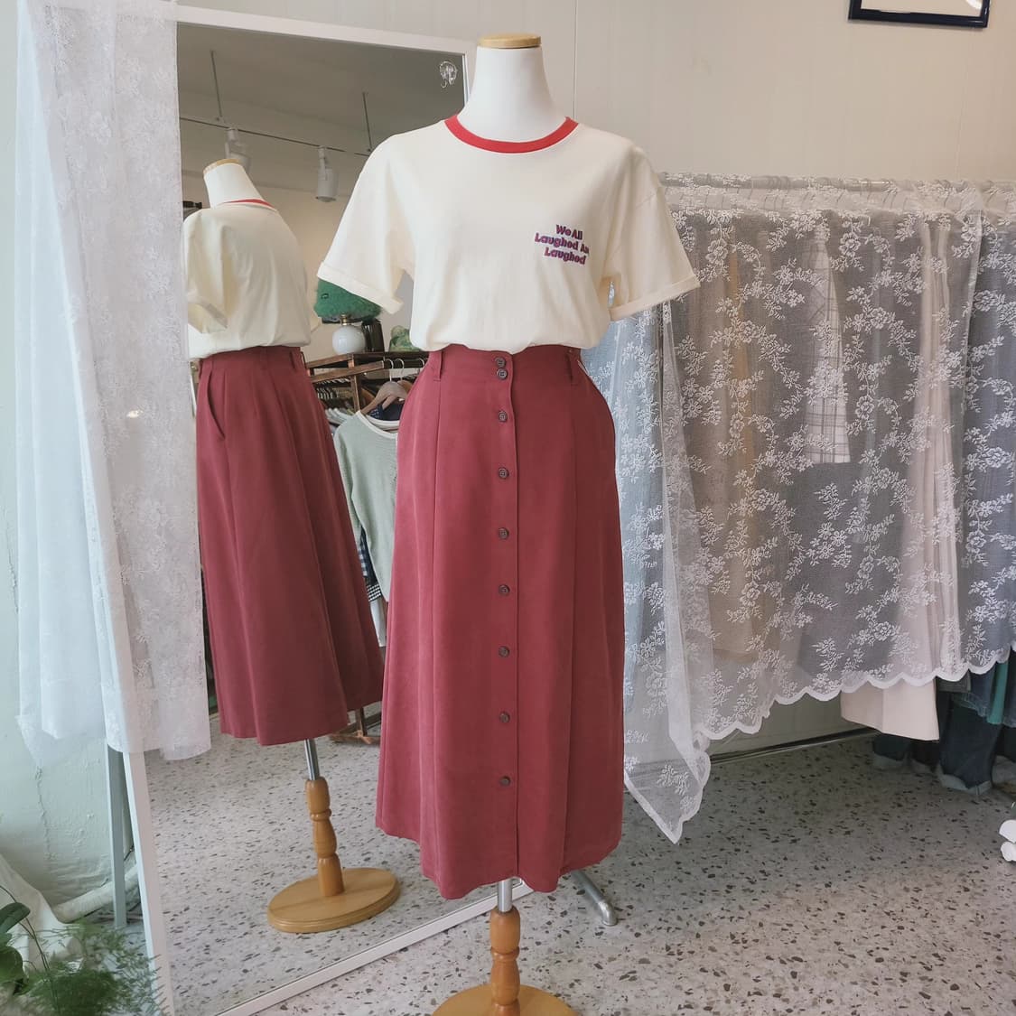 브릭레드 레이온 미디 스커트 상품이미지2