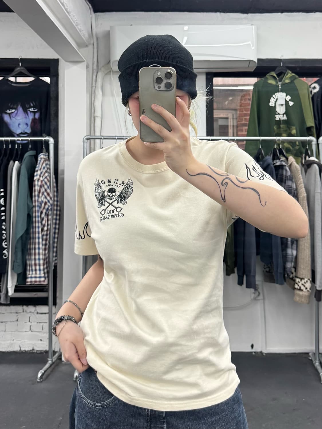 밴슨 레더 플레임 로고 티셔츠 상품이미지2