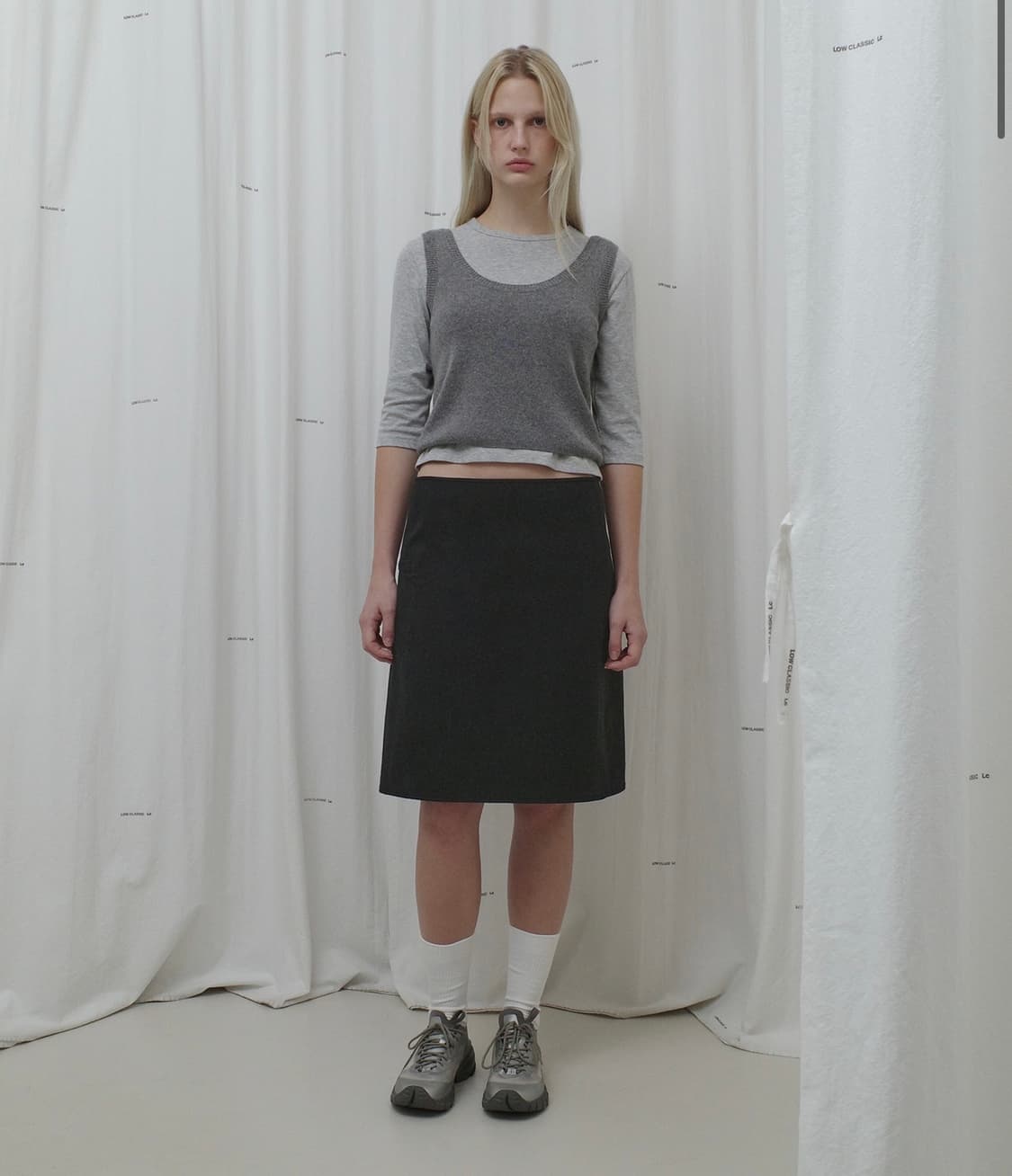 COTTON POCKET MIDI SKIRT_BLACK 로우클래식 스커트 상품이미지1