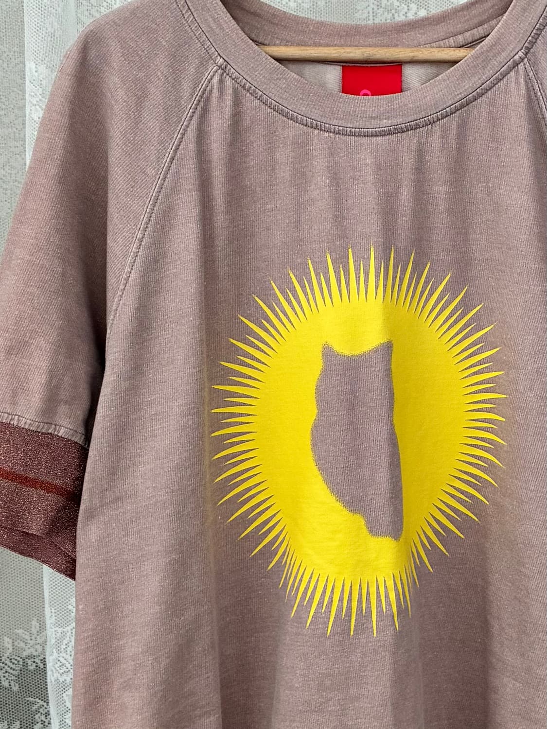 F) 럭키슈에뜨 반팔 티셔츠 핑크베이지 상품이미지3