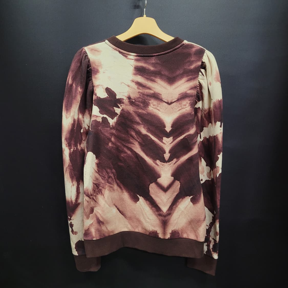 momoni 모모니 타이다이 퍼프 숄더 롱슬리브 스웨터 셔츠 상품이미지3