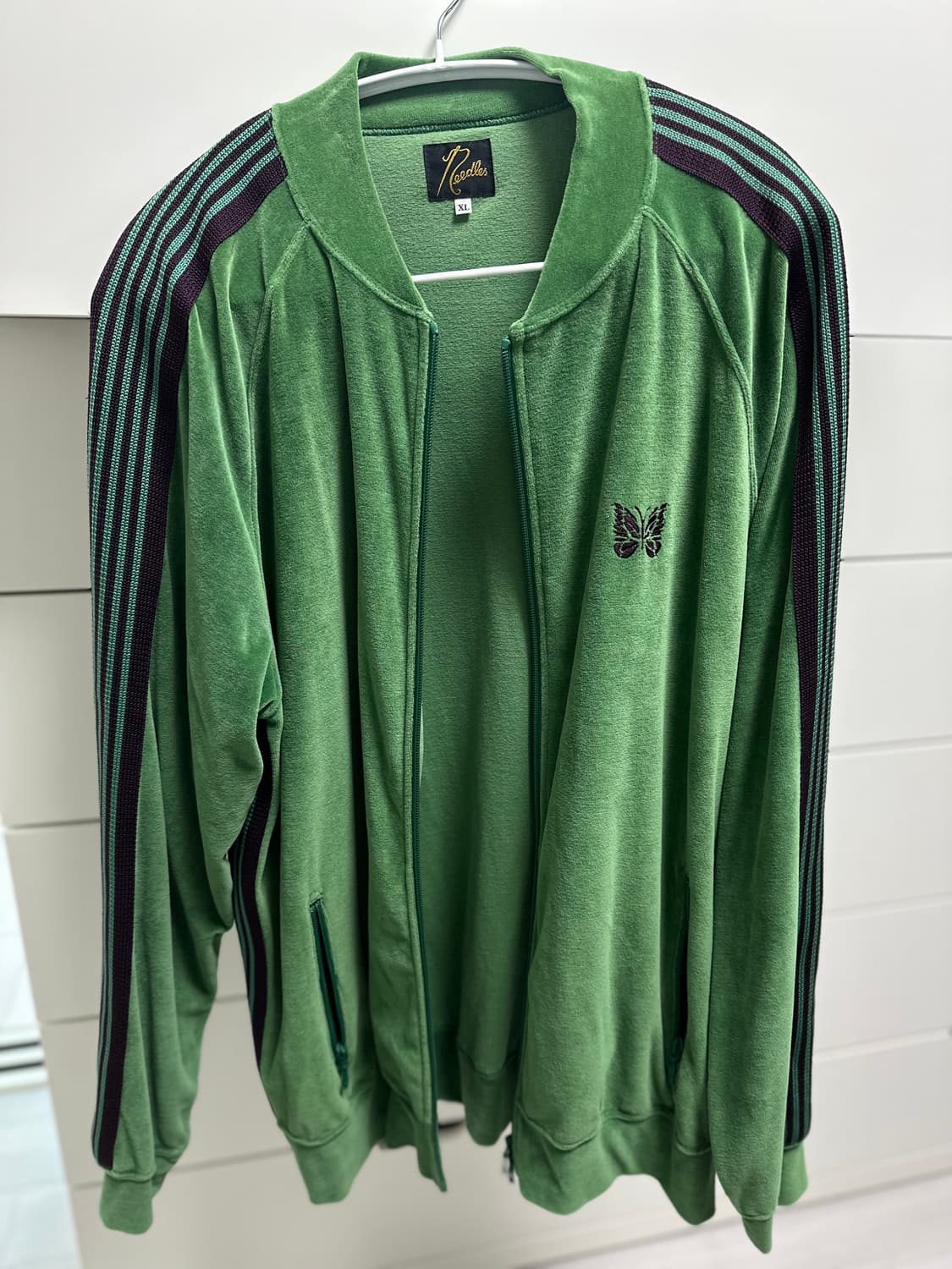 니들스 R.C 벨루어 트랙 자켓 판매합니다. 상품이미지1