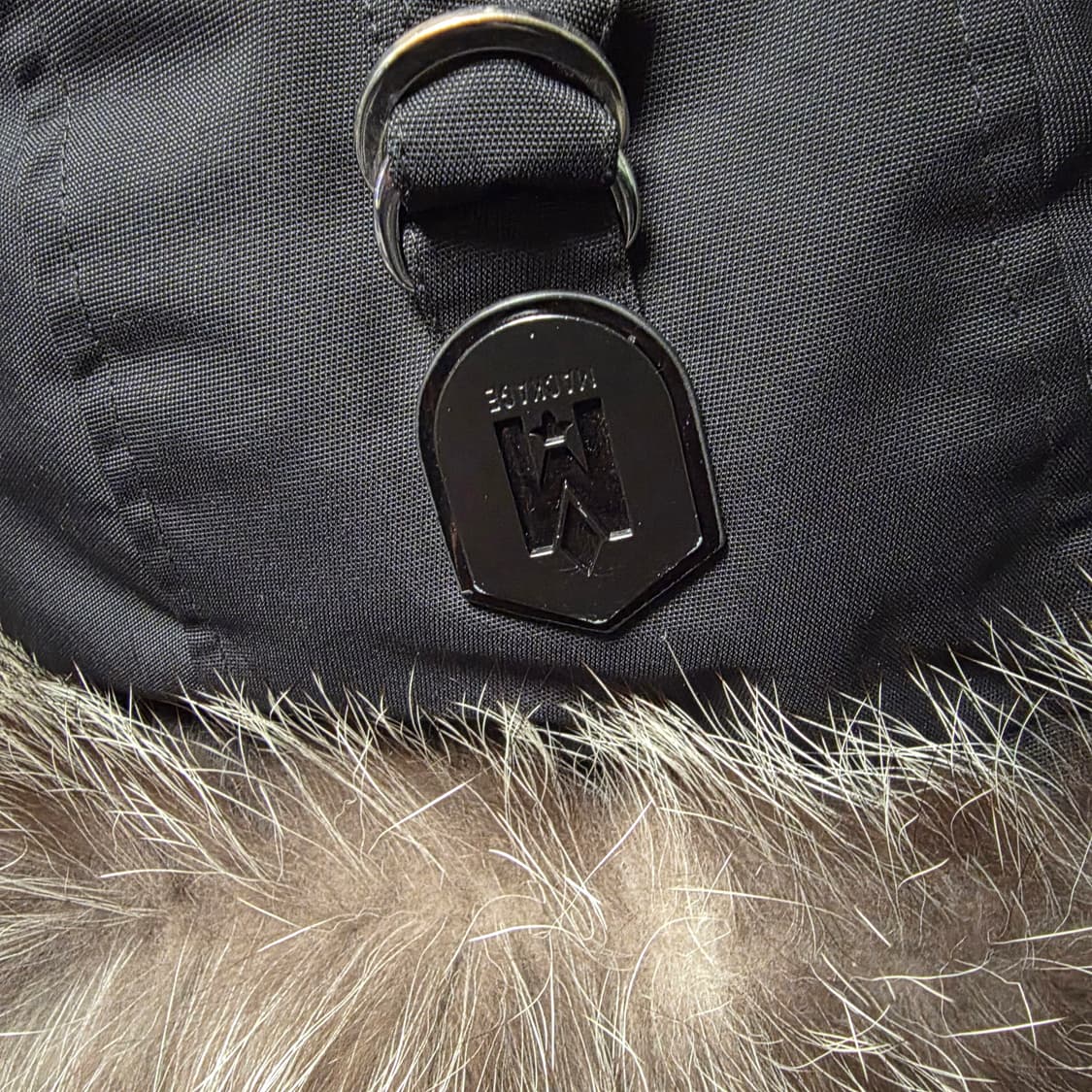 {클로젯}[42][23~24F/w]맥케이지 딕슨 실버퍼 숏 다운 패딩 상품이미지8