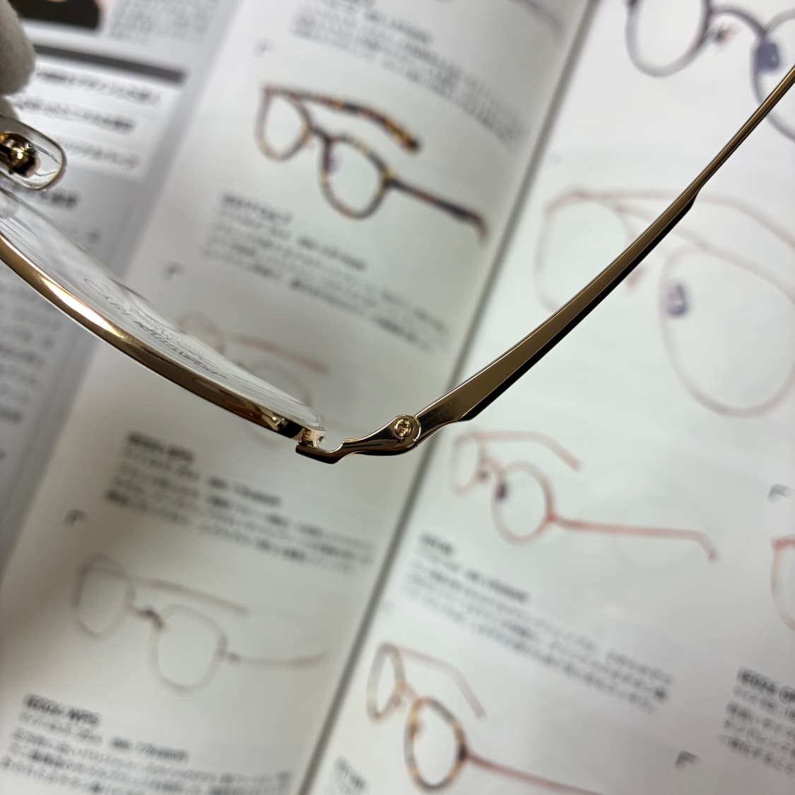 SANTA MONICA 산타모니카 골드 반무테 티타늄 안경 상품이미지3