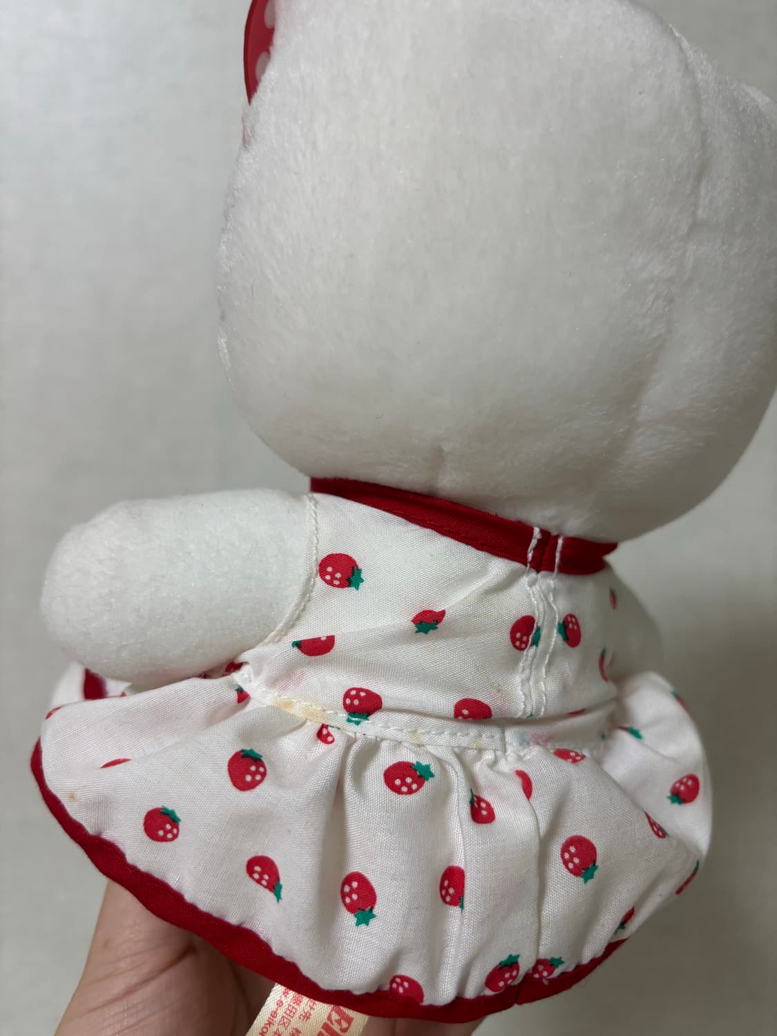 산리오 고전 딸기 키티 인형 상품이미지3