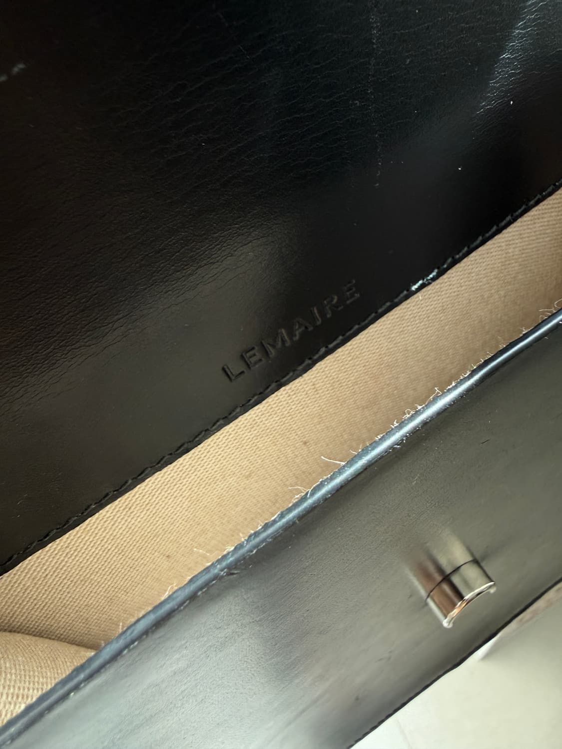 르메르 스몰 사첼백 레더 블랙 상품이미지9