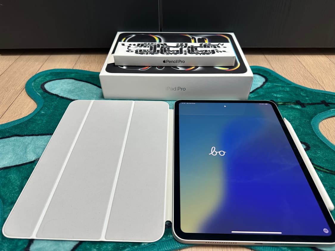 아이패드 프로 m4 실버 256+ 애플펜슬 프로 + 정품 케이스 상품이미지1