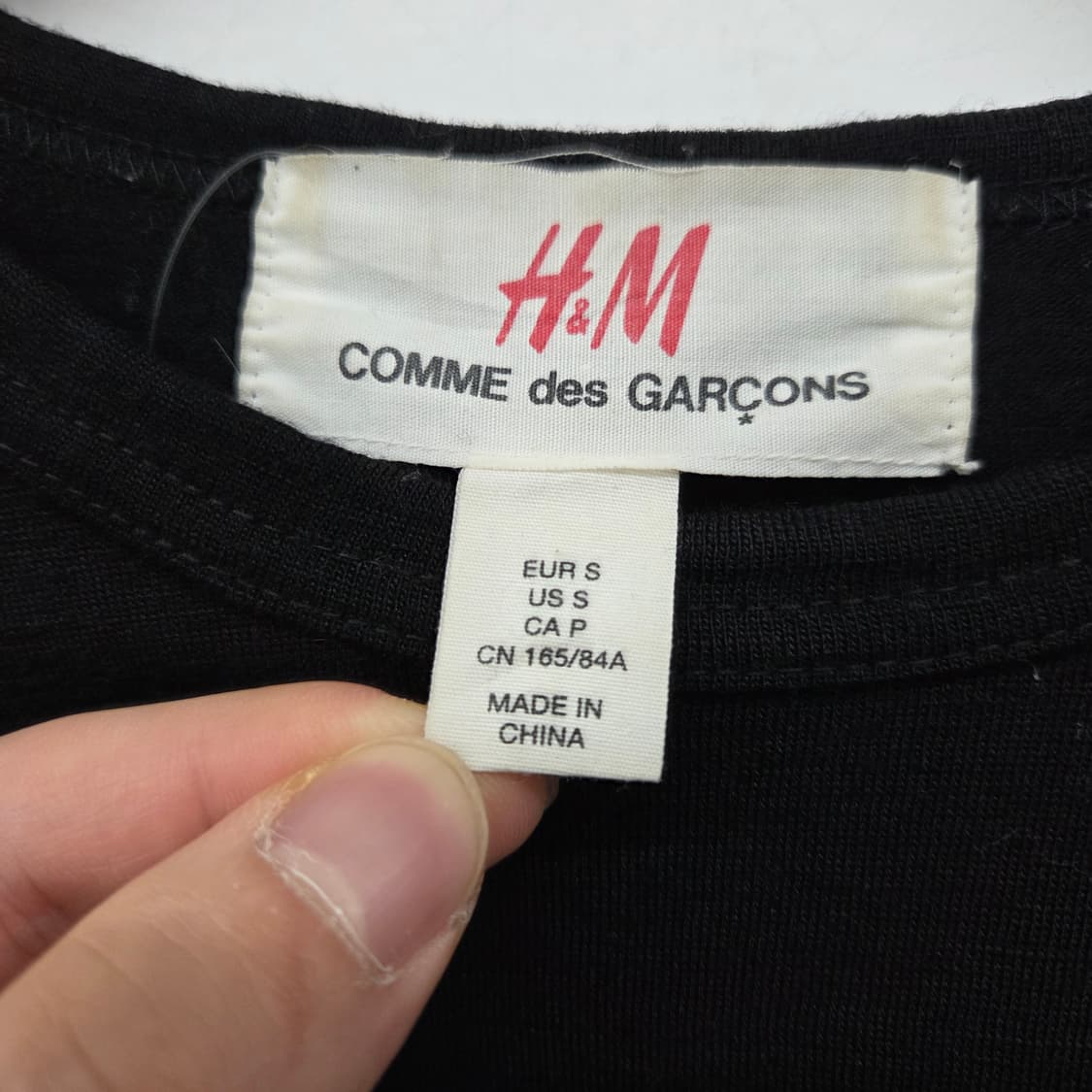 H&M 꼼데가르송 콜라보 블랙 긴팔 티셔츠 여s 상품이미지3