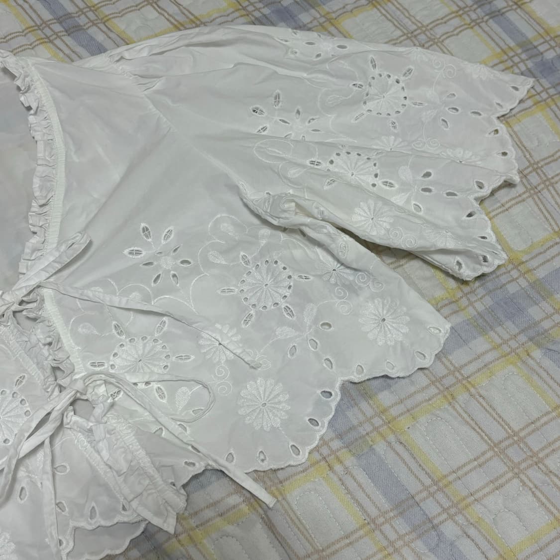 h&m 에이치앤엠 브로드리 앙글레즈 크롭트 블라우스 (새상품) 상품이미지4