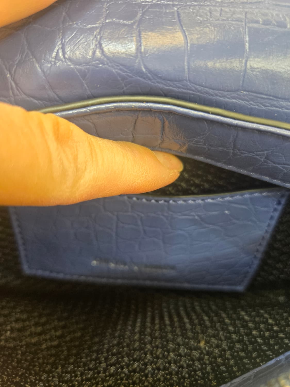 엠포리오 아르마니 크로크다일 패턴미니 플랩백 플라스백 연보라 상품이미지7