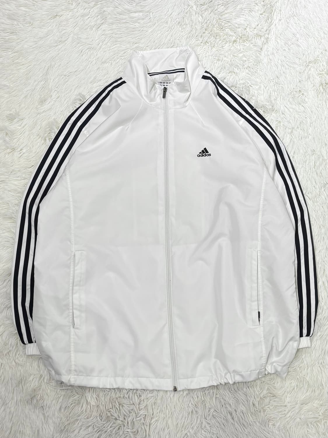 아디다스 00‘s 화이트 스몰로고 삼선 바람막이 상품이미지3