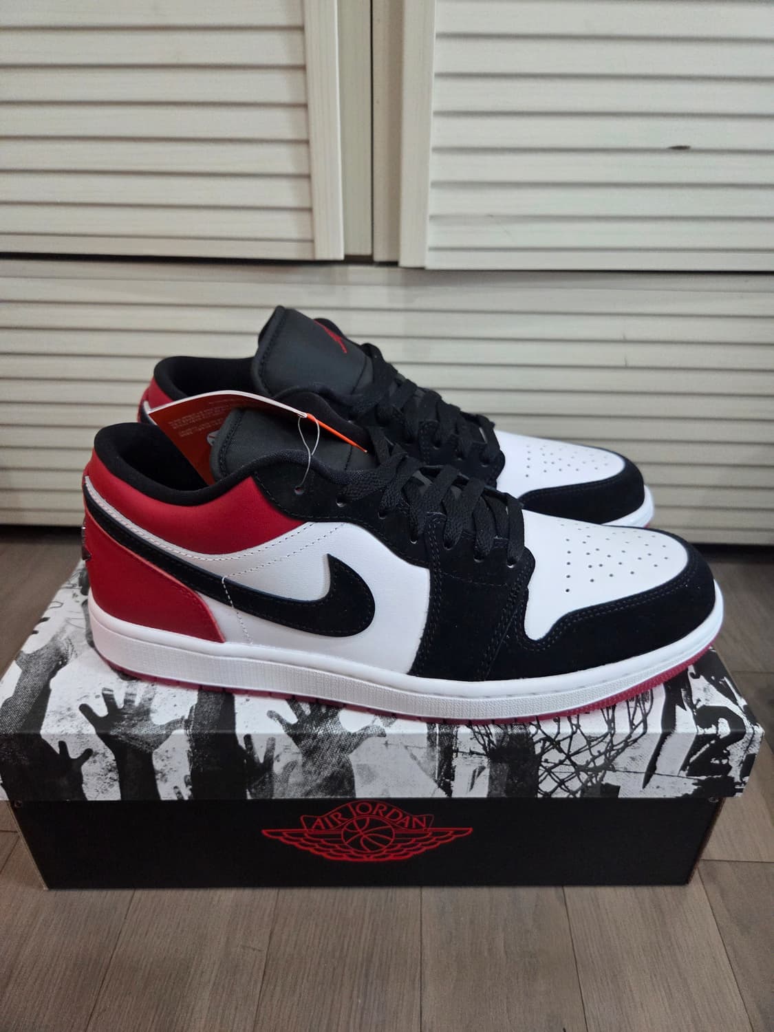 조던1 로우  SE White Varsity Red(290) 상품이미지4