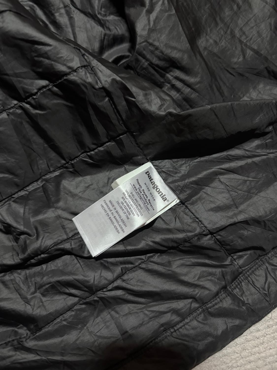파타고니아 구스다운 경량 패딩 블랙 M 상품이미지8