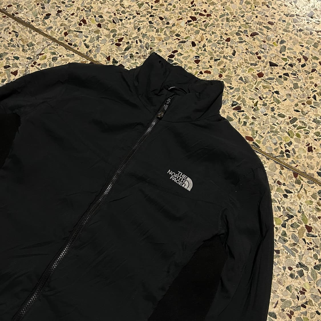 노스페이스(THE NORTH FACE) 서밋시리즈 블랙 바람막이 자켓 상품이미지2