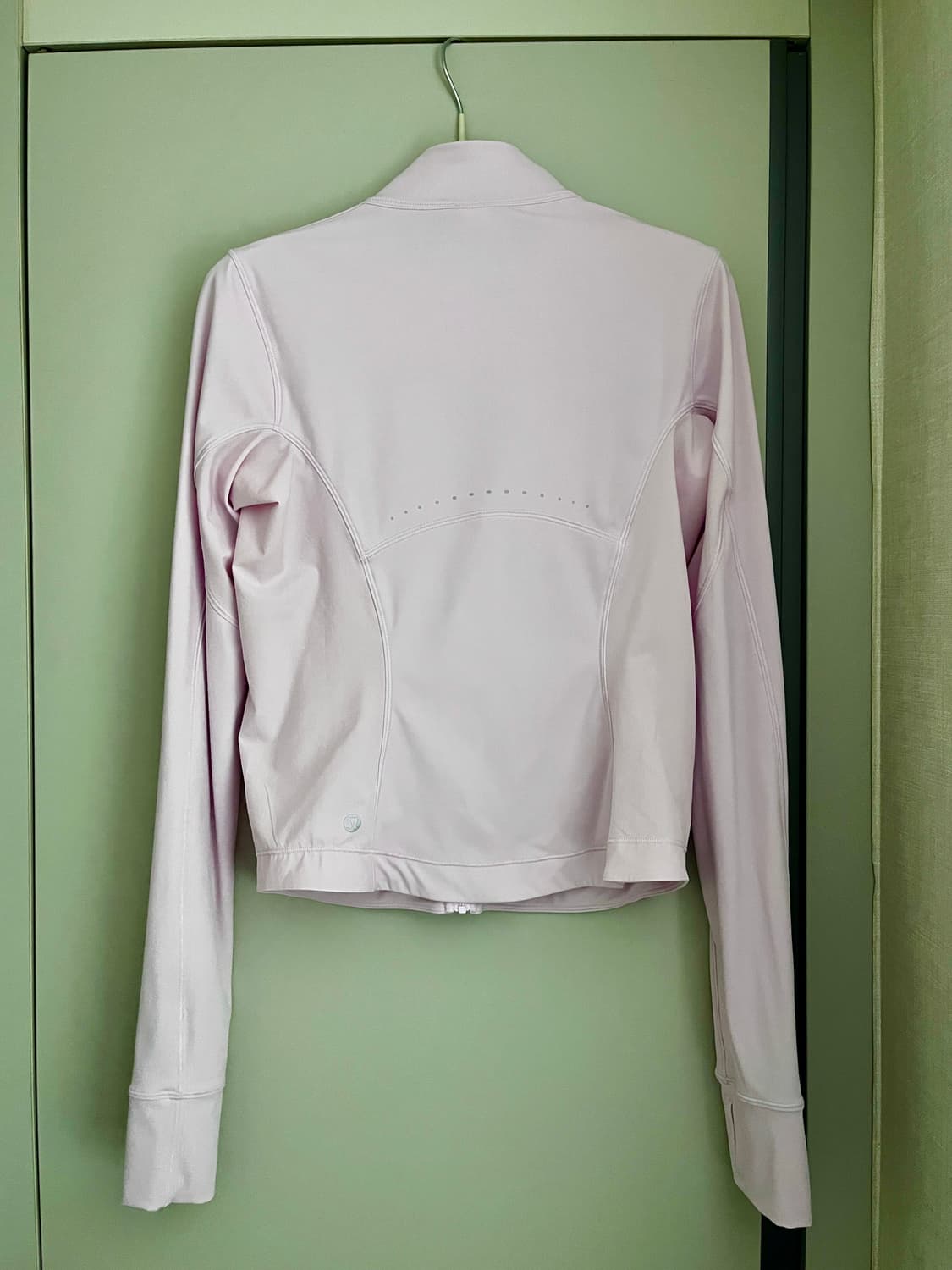 룰루레몬 라이트웨이트 UV 프로텍션 러닝 재킷 상품이미지4