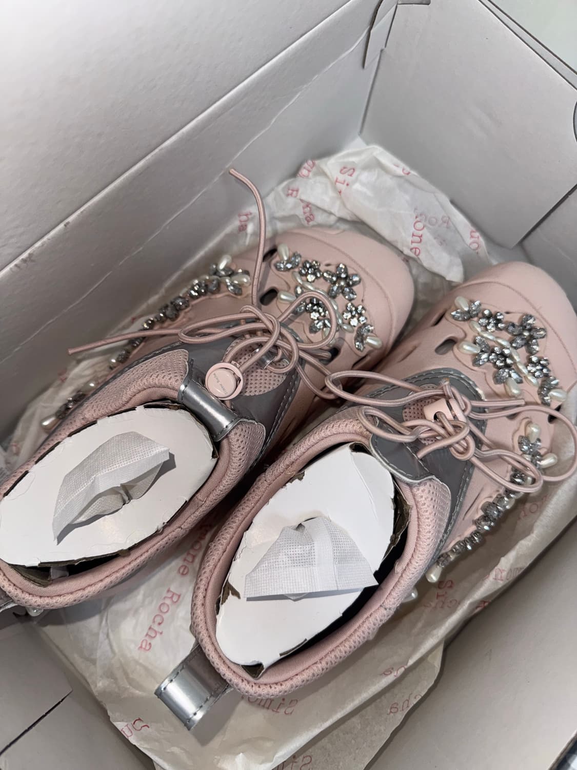 크록스 x 시몬 로샤 퀵 트레일 로우 쿼츠 핑크 상품이미지3