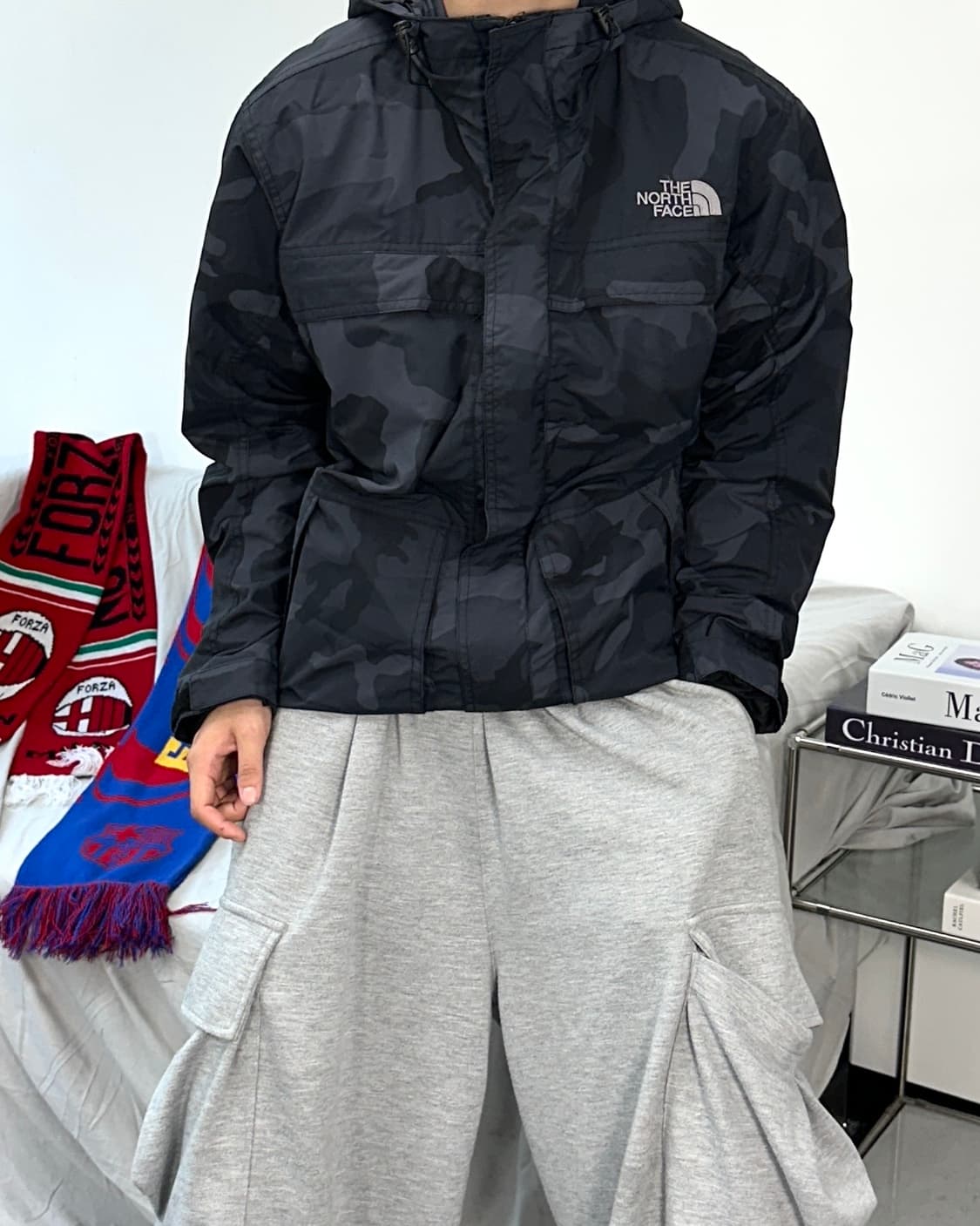 노스페이스 블랙 카모 바람막이 S 상품이미지2