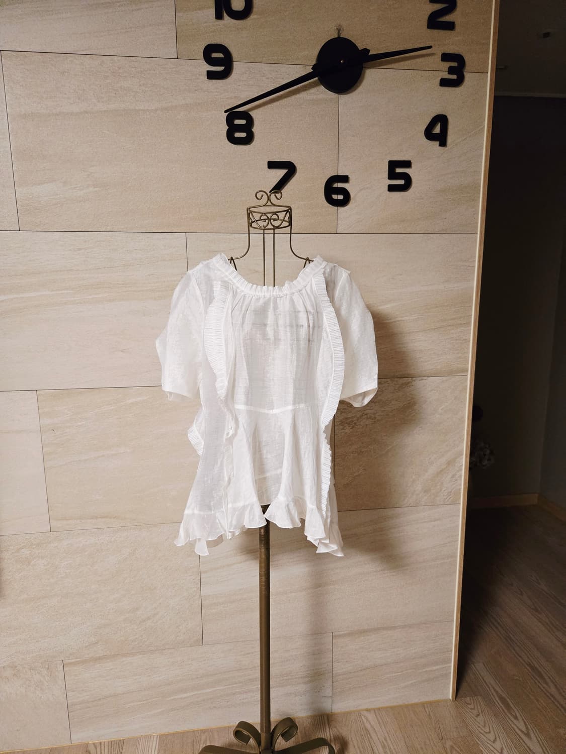 [82] MINE 마인 프릴 블라우스 2025 상품이미지1