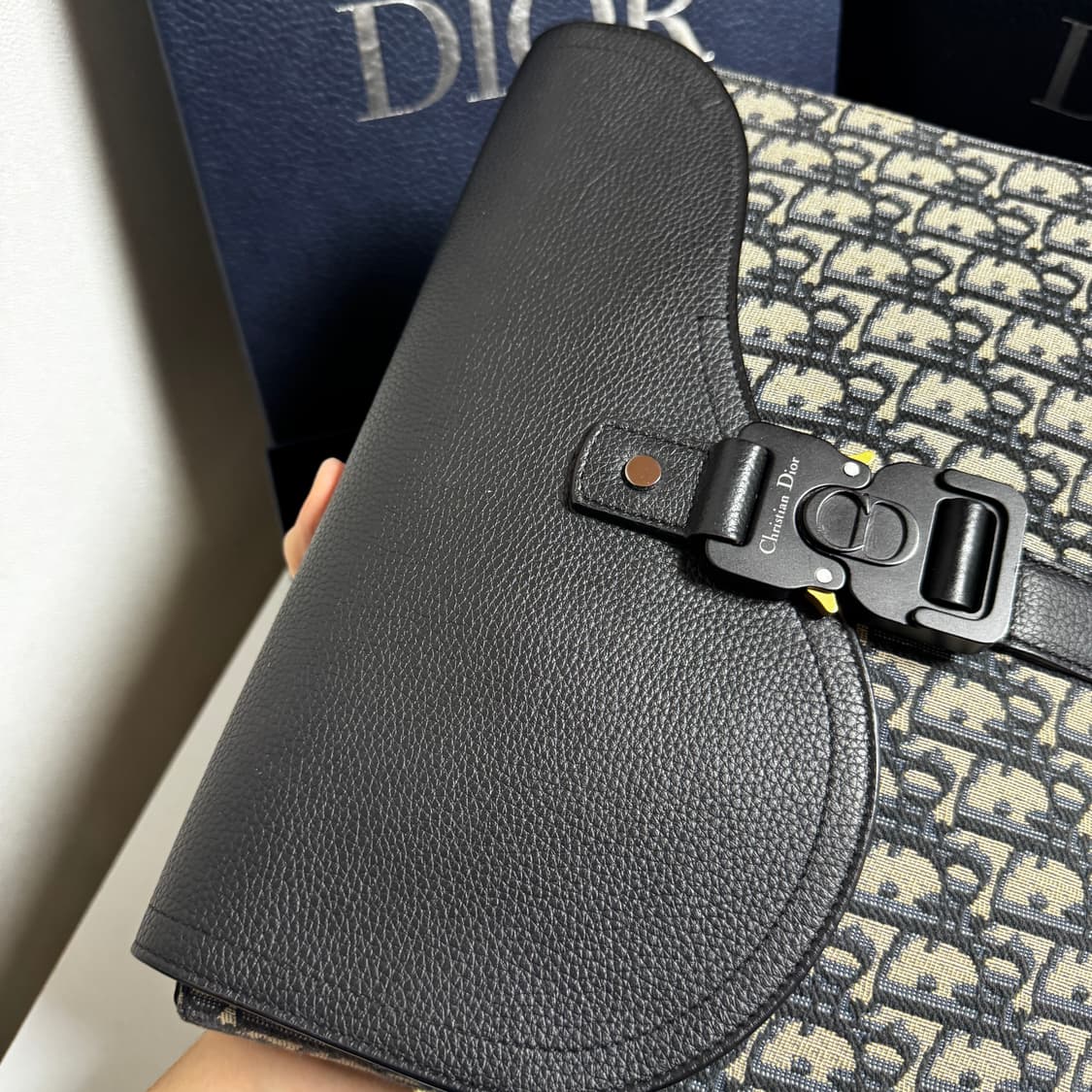 디올 오블리크 새들 A5 클러치 상품이미지2