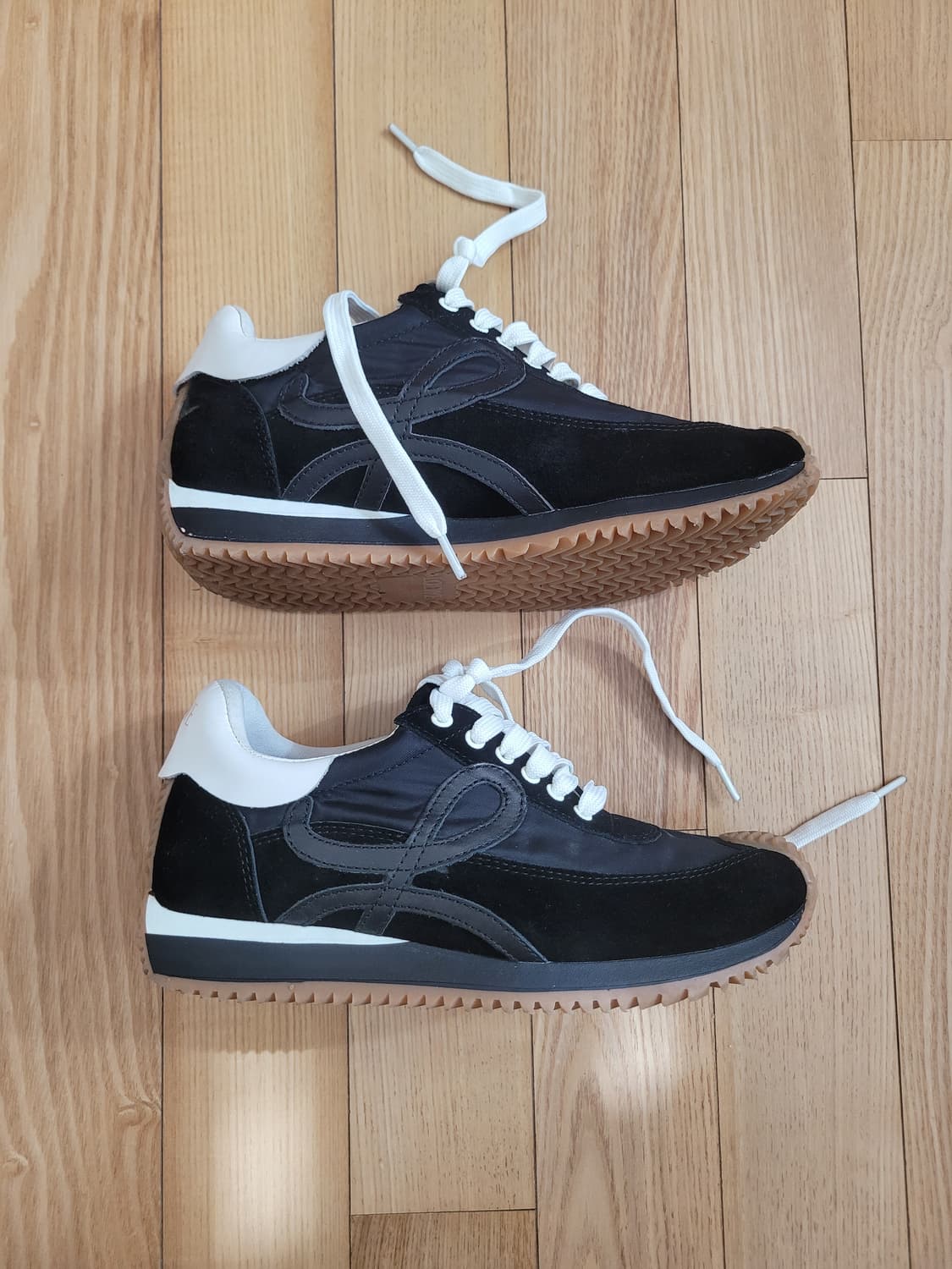 로에베 플로우 러너 스니커즈 36 상품이미지4