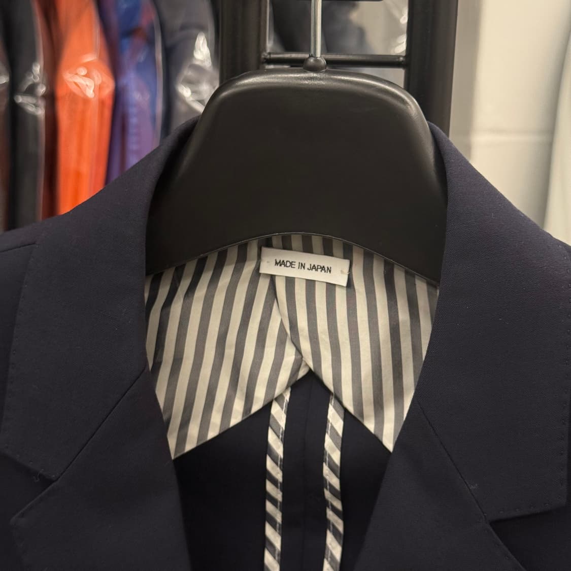 [2] 톰브라운 사선완장 금장 울 블레이저 상품이미지4