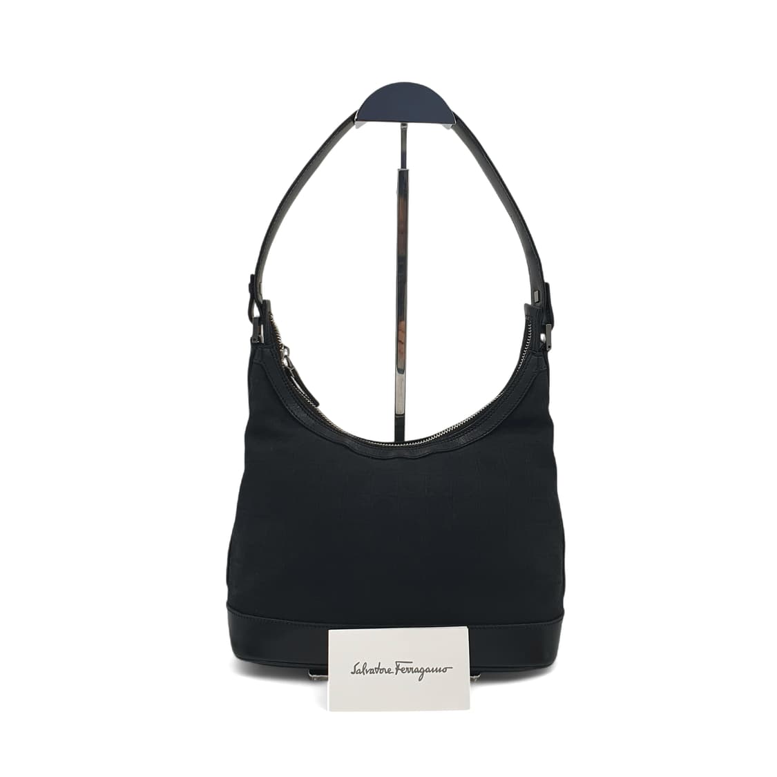 페라가모 패브릭 호보백 숄더백 상품이미지1