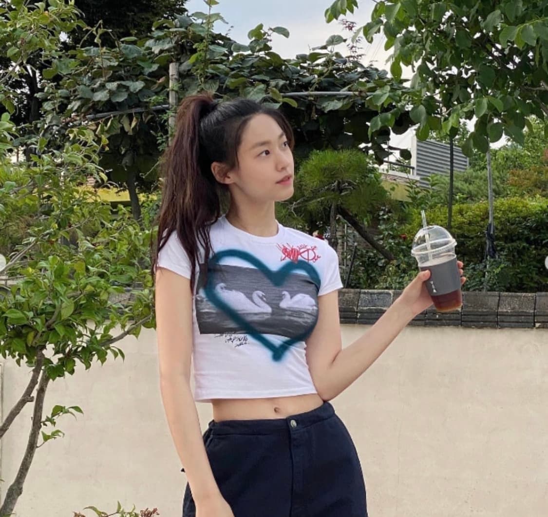 오픈와이와이 OPEN YY 스완하트 크롭티 [아이유 설현 착용] 상품이미지3