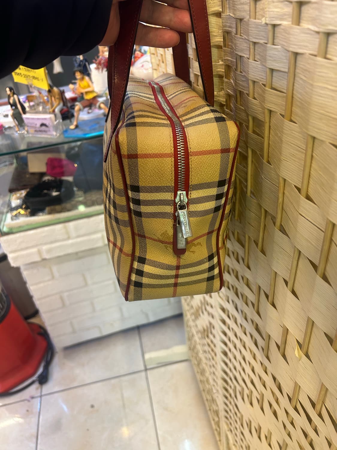 정품 버버리 노바체크 숄더백 팝니다 상품이미지2