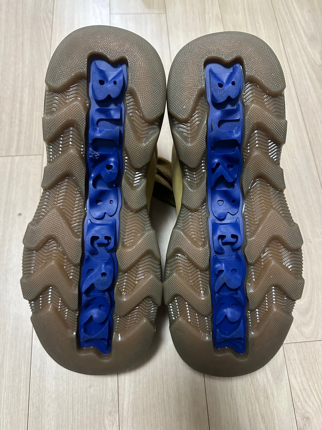 (43) 버버리 누벅 트렉 부츠 상품이미지6