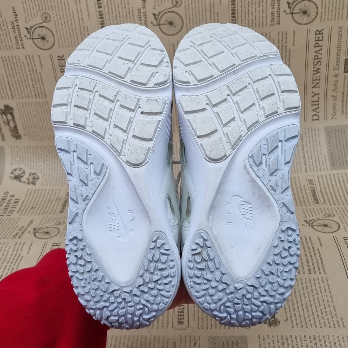 나이키 에어 허라취 크레프트 운동화235 상품이미지3