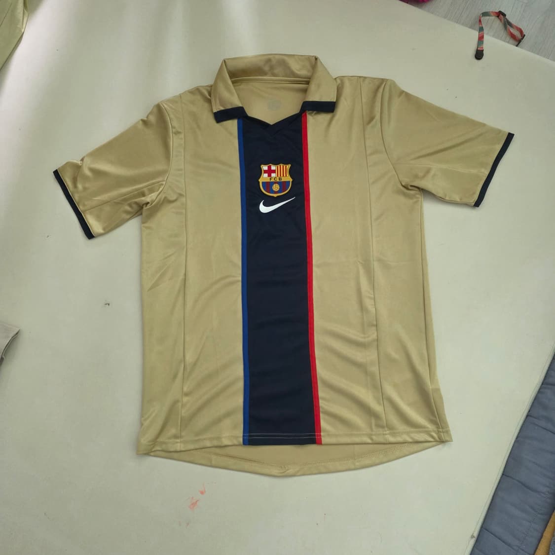 FC 바르셀로나 유니폼 골드컬러 축구 져지 상품이미지1