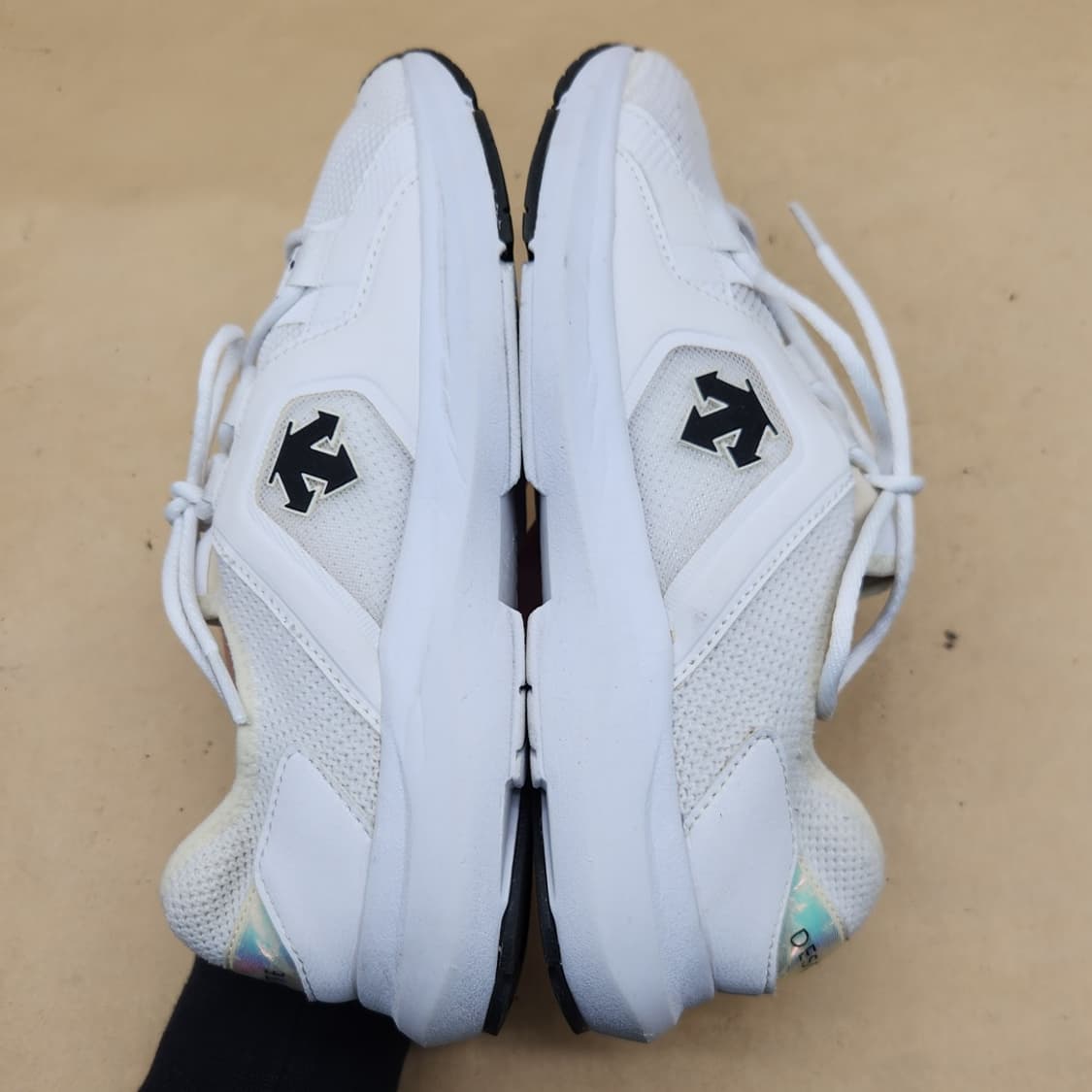 데상트 네오레이스2.0 여성운동화240  상품이미지5