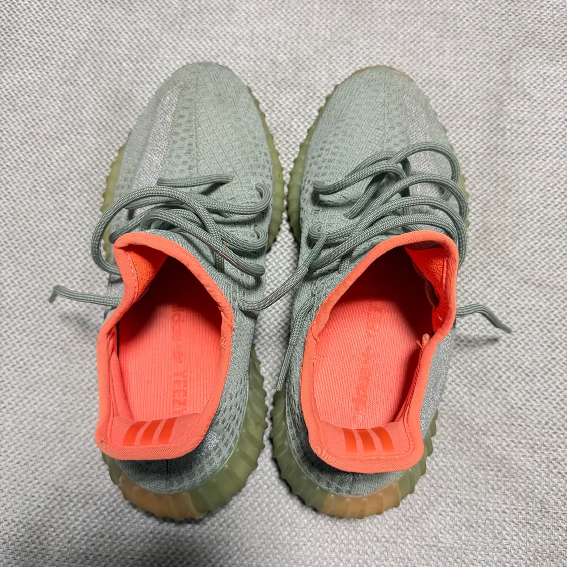 아디다스 이지 부스트 350 V2 데저트 세이지 상품이미지2